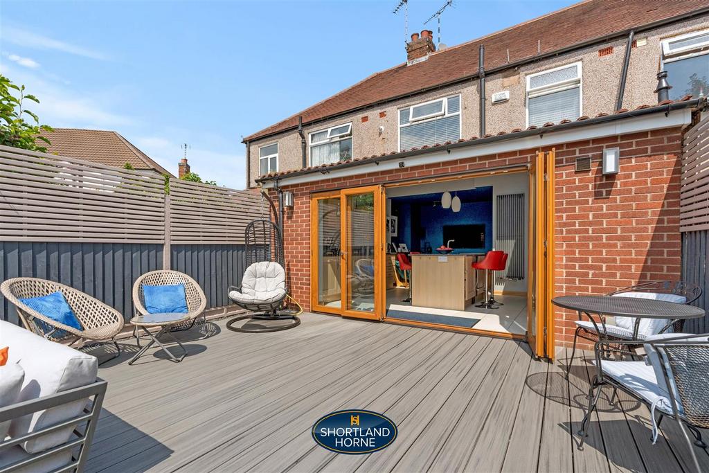 107 Lincroft Crescent WM (21 of 30).jpg