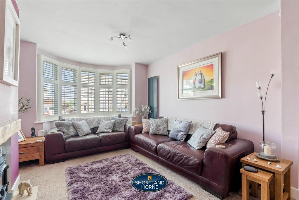 107 Lincroft Crescent WM (10 of 30).jpg