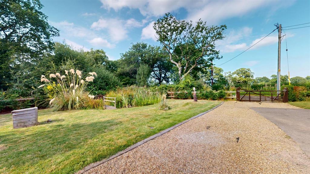 1 Plex Cottages, Plex Lane, Garden 3.jpg