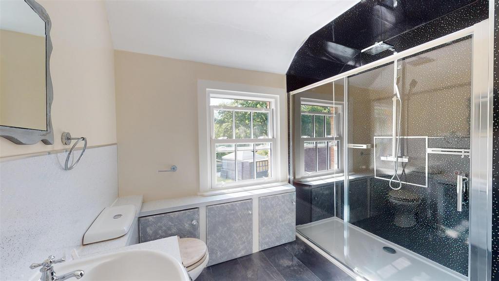 1 Plex Cottages, Plex Lane, Bathroom.jpg
