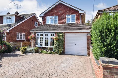 4 bedroom detached house for sale, Waverley Road, Thundersley, Benfleet