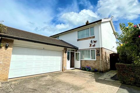 4 bedroom detached house for sale, Liddell Park, Craig y don, Llandudno