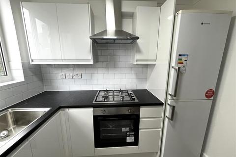 1 bedroom flat to rent, Berens Road, Kensal Green