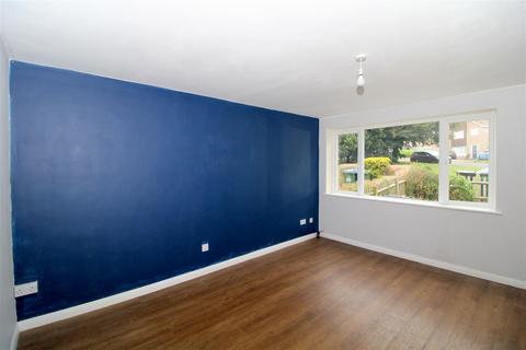 3 bedroom terraced house for sale, Barn Rise, Seaford