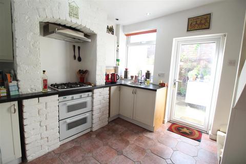 2 bedroom terraced house to rent, St. Michaels Street, Shrewsbury