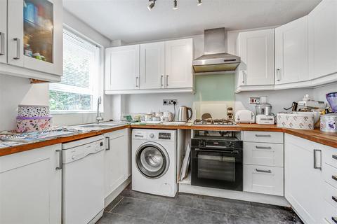 2 bedroom flat for sale, Mullins Path, Mortlake, London, SW14