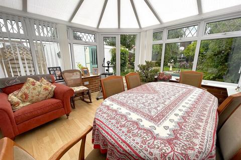 5 Bowbridge Gardens, Bottesford, Nottingham, NG13 0AZ