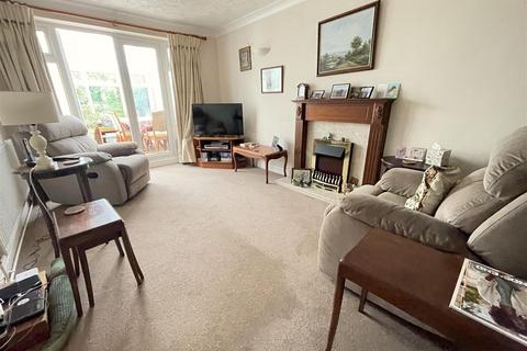5 Bowbridge Gardens, Bottesford, Nottingham, NG13 0AZ