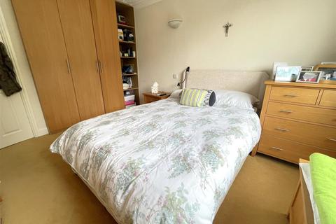 5 Bowbridge Gardens, Bottesford, Nottingham, NG13 0AZ