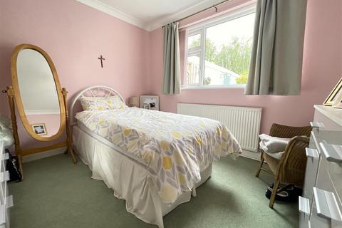 5 Bowbridge Gardens, Bottesford, Nottingham, NG13 0AZ