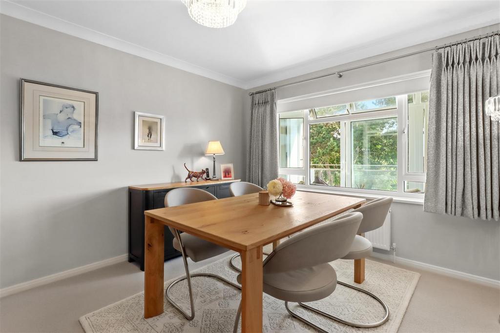 Bedroom 3/Dining Room