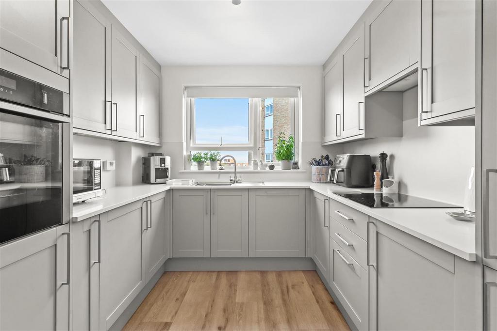 Fitted Kitchen