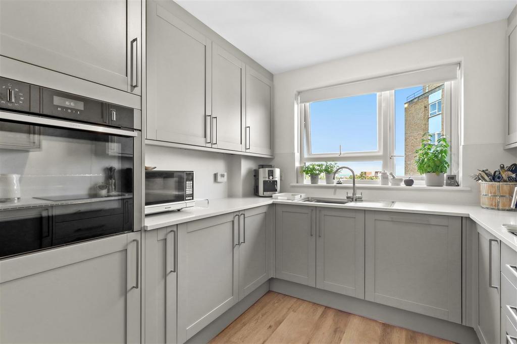 Fitted Kitchen