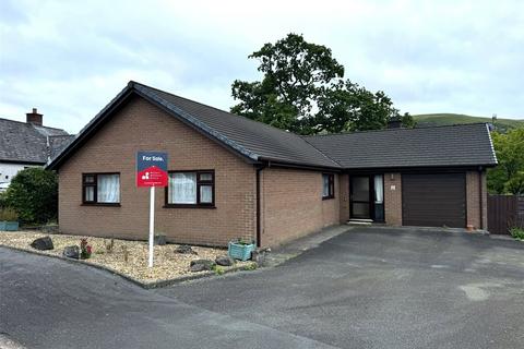 3 bedroom bungalow for sale, Maes Y Dderwen, Llanbrynmair, Powys, SY19