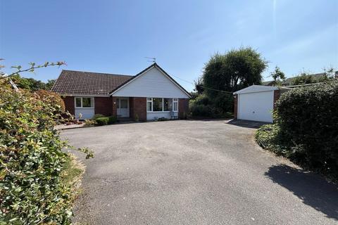 8 Tithe Barn Close, Hampton Magna, Warwick, CV35 8RU