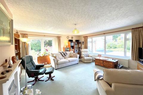 8 Tithe Barn Close, Hampton Magna, Warwick, CV35 8RU