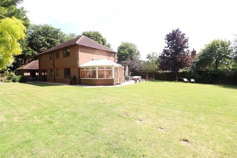 5 bedroom detached house for sale, Hayway, Rushden NN10