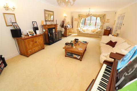 5 bedroom detached house for sale, Hayway, Rushden NN10