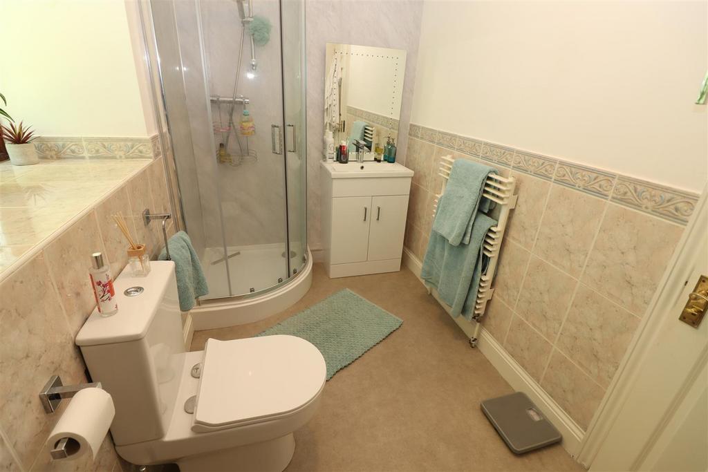 En suite Shower Room / WC