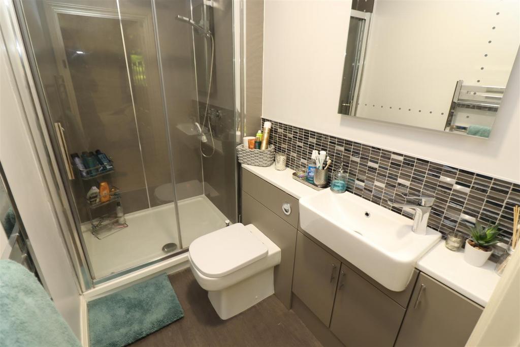 En suite Shower Room / WC