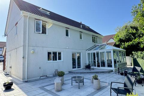 5 bedroom detached house for sale, Penhaligon Way, St. Austell