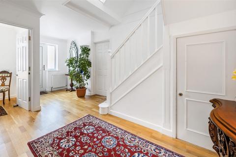 23 Penhaligon Way, St Austell, PL25 3AR