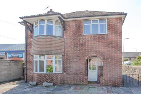 4 bedroom detached house to rent, Victoria Road, Bicester