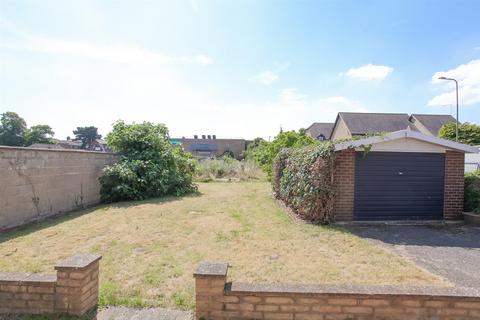 4 bedroom detached house to rent, Victoria Road, Bicester