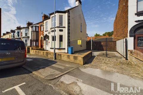 5 bedroom end of terrace house for sale, Jalland Street, Hull