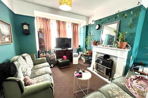 3 bedroom terraced house for sale, Henley Road, Ilford