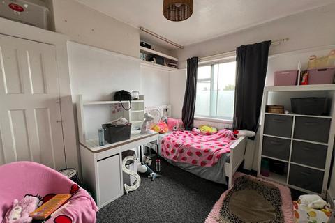 312 Henley Road, Ilford, IG1 2TL