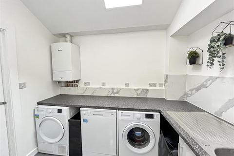 12a Counterpool Road, Bristol, BS15 8DQ