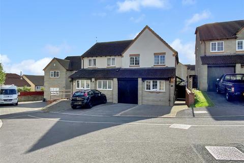 27 Birkdale, Warmley, Bristol, BS30 8GH