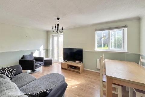 27 Birkdale, Warmley, Bristol, BS30 8GH