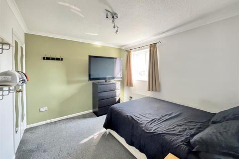 27 Birkdale, Warmley, Bristol, BS30 8GH