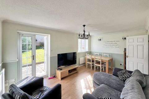 27 Birkdale, Warmley, Bristol, BS30 8GH
