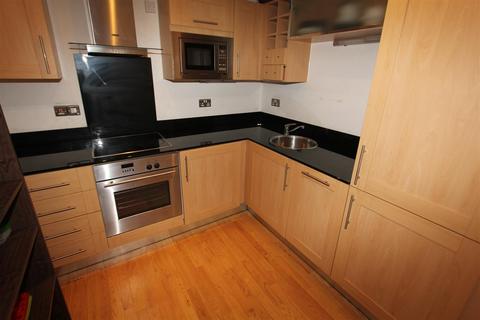 2 bedroom flat to rent, Mackenzie House, Leeds Dock