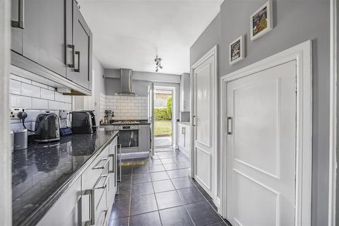 4 bedroom semi-detached house for sale, Yoakley Square, Margate