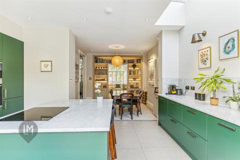 80 Stuart Road, London, SW19 8DH