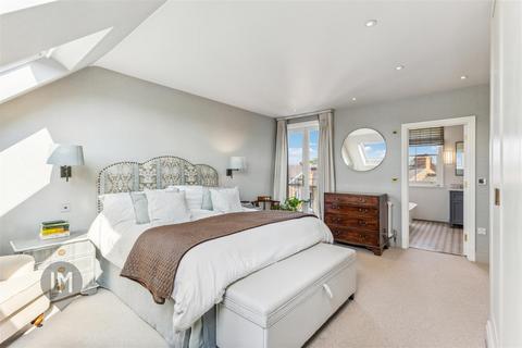 80 Stuart Road, London, SW19 8DH