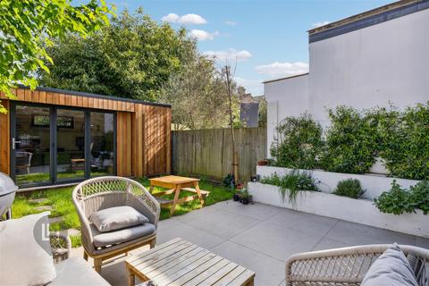 80 Stuart Road, London, SW19 8DH
