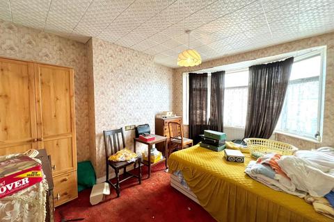 59 Cavendish Road, London, N18 2LT