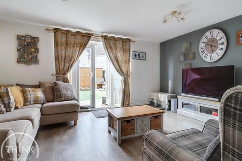 42 Colossus Way, Norwich, NR5 0UX