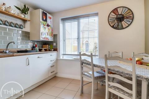 42 Colossus Way, Norwich, NR5 0UX