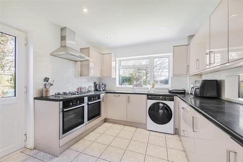 92 Lexden Road, Seaford, BN25 3BB