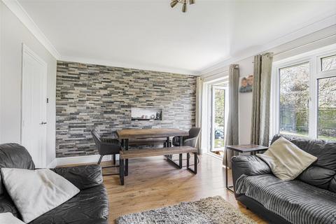 92 Lexden Road, Seaford, BN25 3BB