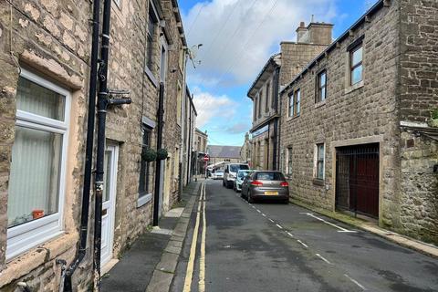 2 bedroom apartment to rent, Garden Street, Barnoldswick