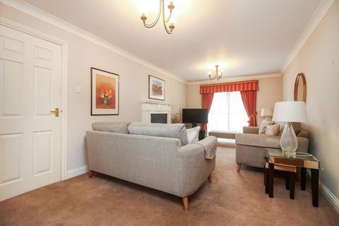 2 bedroom flat to rent, Mains Place, Morpeth