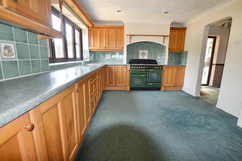 3 bedroom house for sale, Glenmere Park Avenue, Benfleet SS7