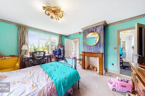 3 bedroom detached house for sale, Jollys Lane, Harrow HA2